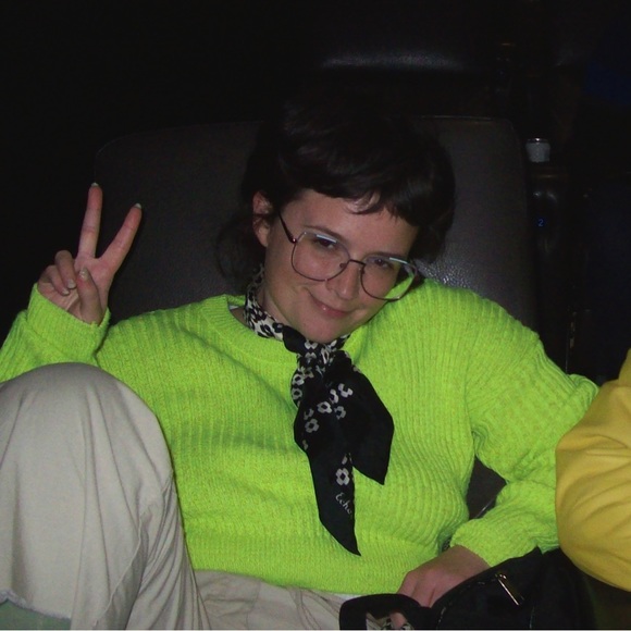 Meet your Posher, Edy - Picture 2 of 3